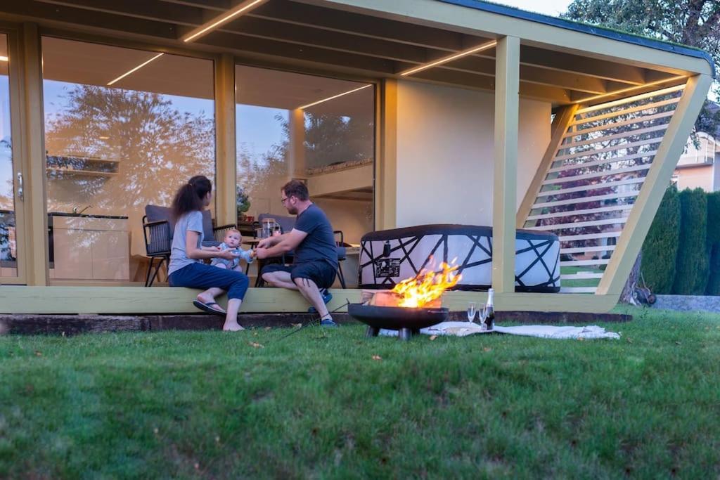 Holiday House Hona Lux Velike Lasce Exterior foto