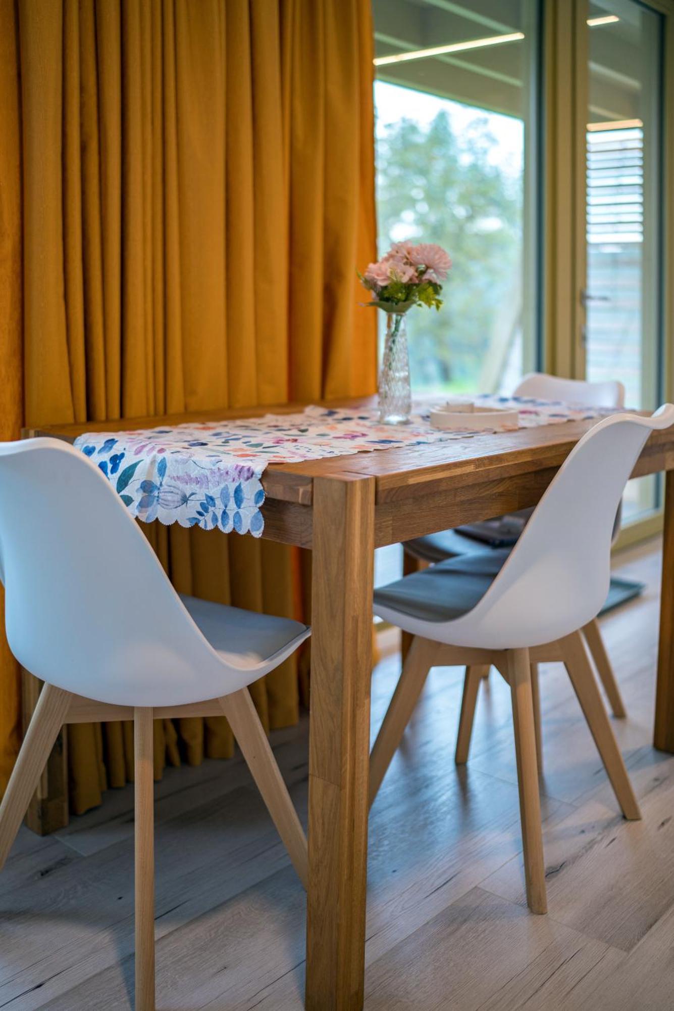Holiday House Hona Lux Velike Lasce Exterior foto